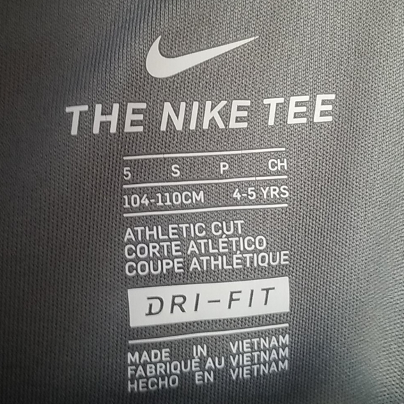 Boys Nike Dri-Fit Shirt - Size 4-5 - Picture 2 of 3